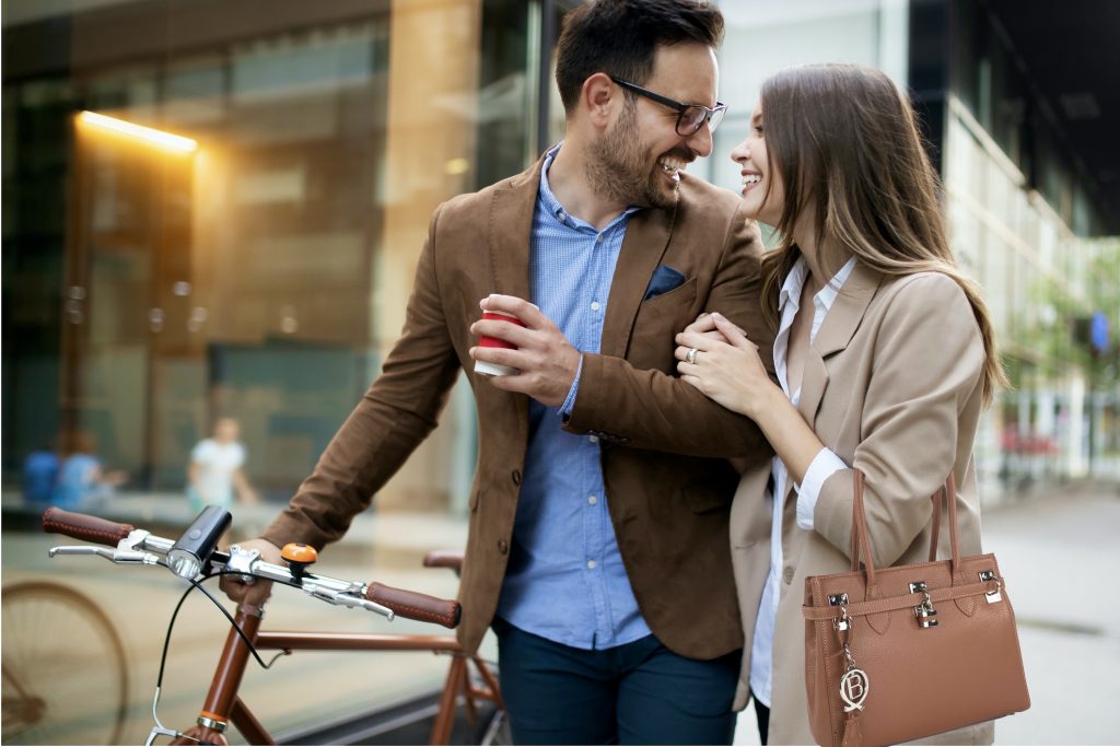 Die Marke BONDBERY ® verkörpert ein Lebensgefühl. Freundschaft, Liebe, Toleranz, Respekt. Gemeinsam schöne Dinge teilen und geniessen.
