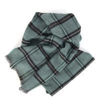Karierter Schal in Türkis aus der Bondbery Cashmere Collection - erhältlich bei www.bondbery.com