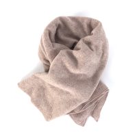 Weicher Schal mit Wolle und Kaschmir-Anteil in Rose aus der Bondbery City Collection - erhältlich bei www.bondbery.com